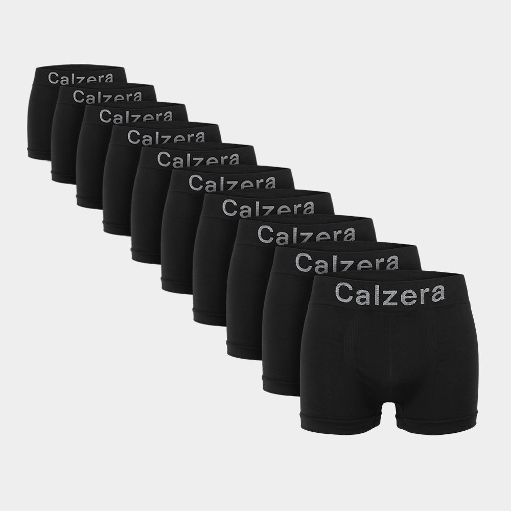 Set van 10 zwarte Calzera naadloze heren boxershorts op een witte achtergrond, ideaal voor dagelijks gebruik.