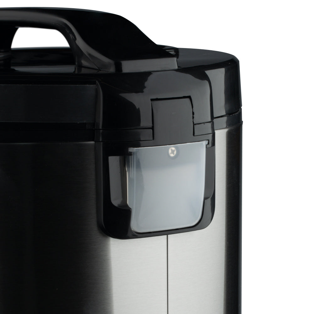 Close-up van de zijkant van de RAF Rijstkoker - 5L, met het handvat en het afvoersysteem zichtbaar