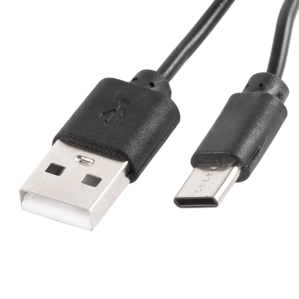 Close-up van een USB-A naar USB-C oplaadkabel, compatibel met de oplaadbare grooming kit voor mannen